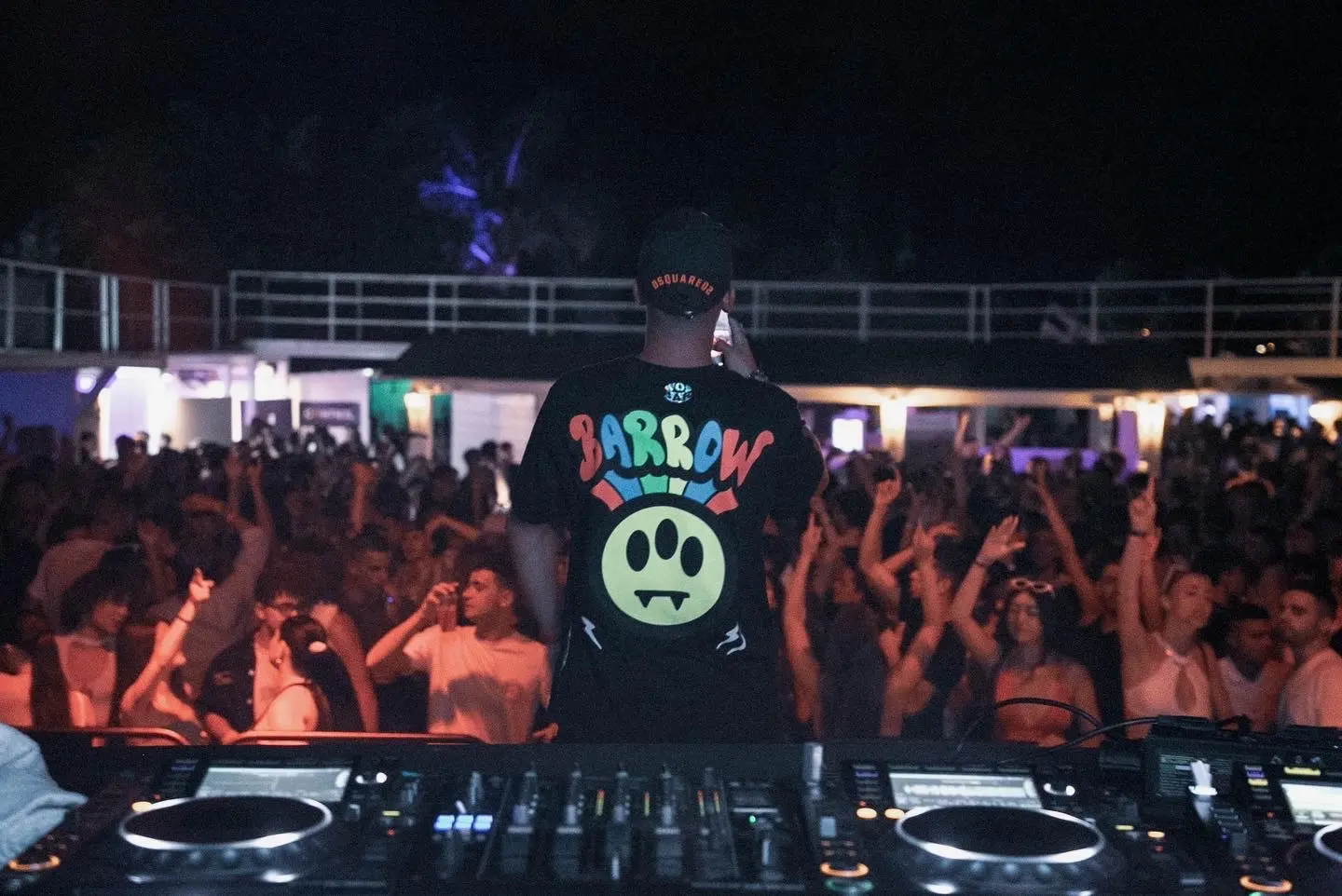 DJ davanti al pubblico